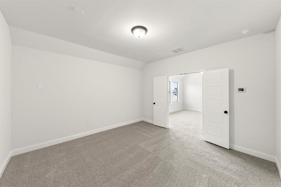 21. 814 Stoney - Media