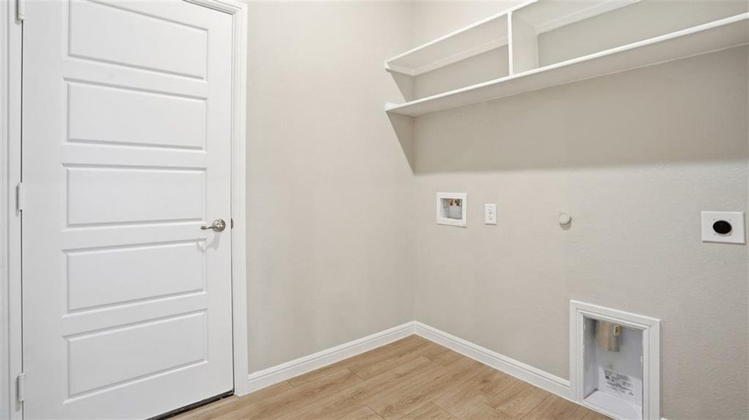 Spacious, unfurnished interior of a new home in Eden Ranch, Arlington (Image 21). Spacious, unfurnished interior of a new home in Eden Ranch, Arlington (Image 21).