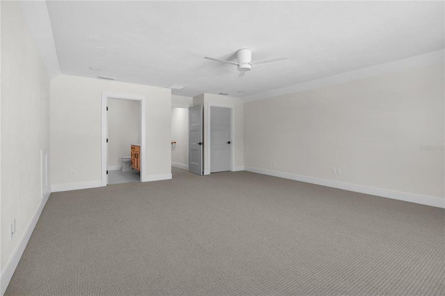 Spacious, unfurnished interior of a new home in , Newberry (Image 20).