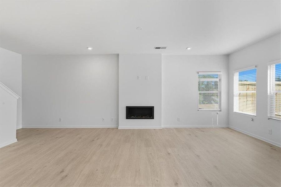 Spacious, unfurnished interior of a new home in Park Center Pointe, Austell (Image 32). Spacious, unfurnished interior of a new home in Park Center Pointe, Austell (Image 32).