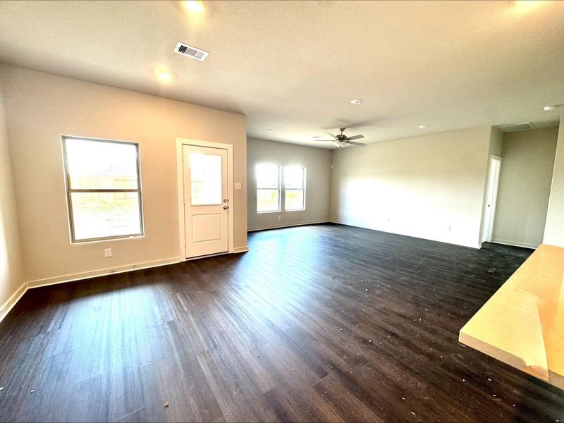 Image 28 of a home in River Ranch Trails. Image 28 of a home in River Ranch Trails.