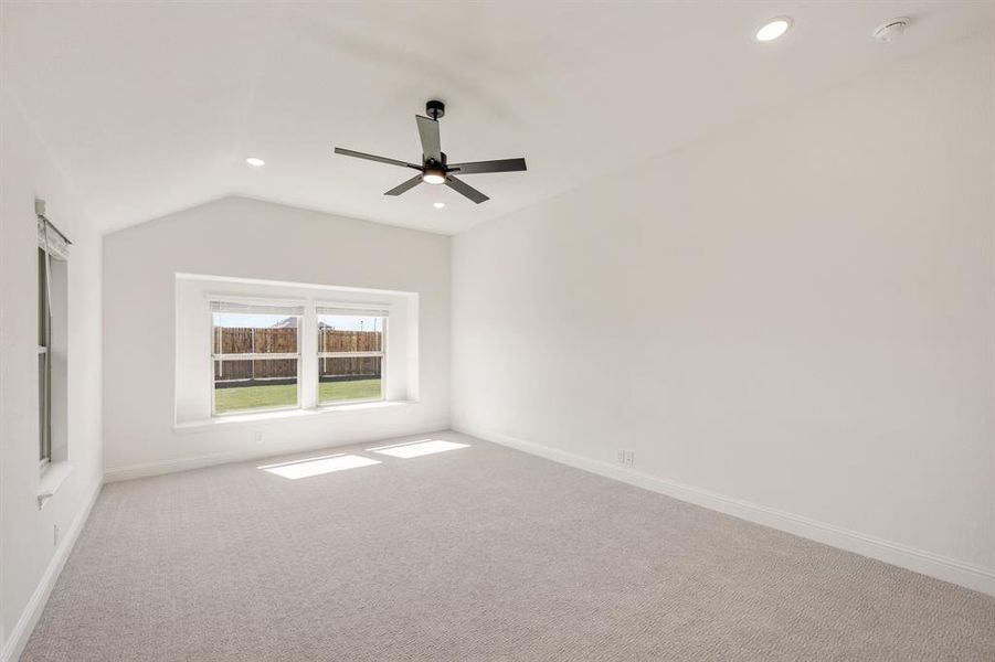 Spacious, unfurnished interior of a new home in East Oak Creek 50-55, Commerce (Image 29).