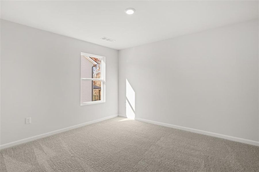 Spacious, unfurnished interior of a new home in Falcon Landing, Gainesville (Image 45).