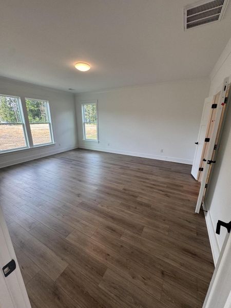 Spacious, unfurnished interior of a new home in Central Estates, Summerville (Image 15). Spacious, unfurnished interior of a new home in Central Estates, Summerville (Image 15).