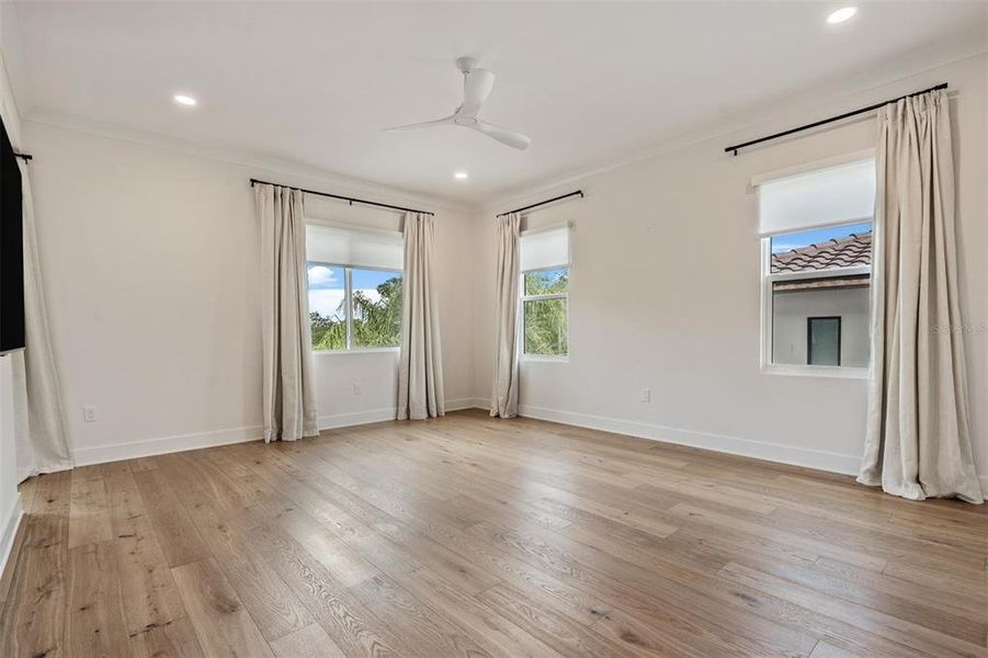 Spacious, unfurnished interior of a new home in , Tampa (Image 26).