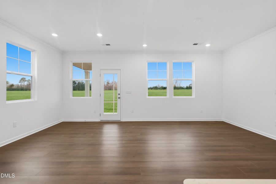 SUN_MyrtleMeadows_Pic_CarsonII-10