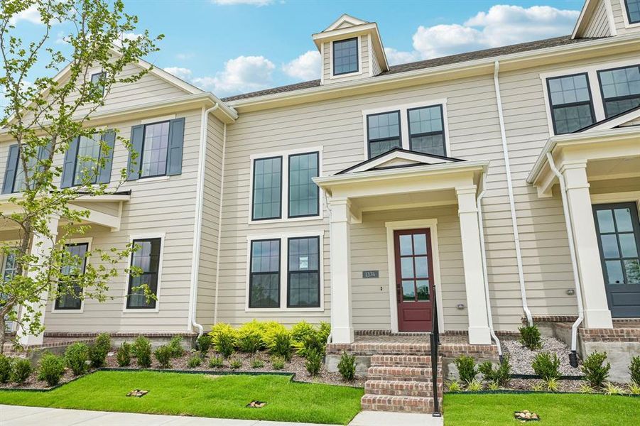 Classically designed architecture and beautiful landscaping create outstanding curb appeal for this dream home! Classically designed architecture and beautiful landscaping create outstanding curb appeal for this dream home!
