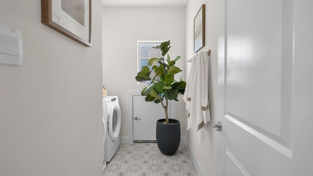 Representative furnished interior of a home built from the Saddlebrook by D.R. Horton in The Avenue, Allen (Image 21). Representative furnished interior of a home built from the Saddlebrook by D.R. Horton in The Avenue, Allen (Image 21).