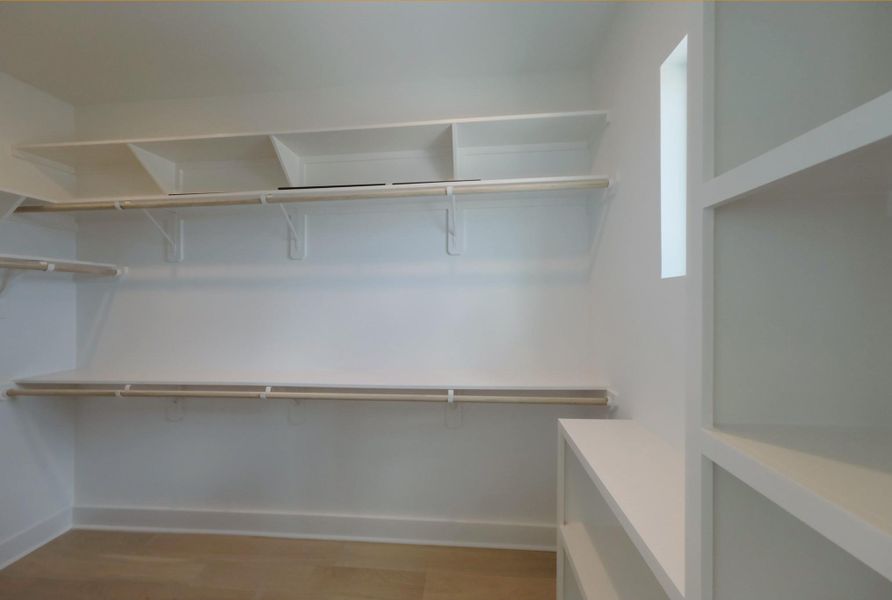 Spacious, unfurnished interior of a new home in Yale Terrace, Houston (Image 23).