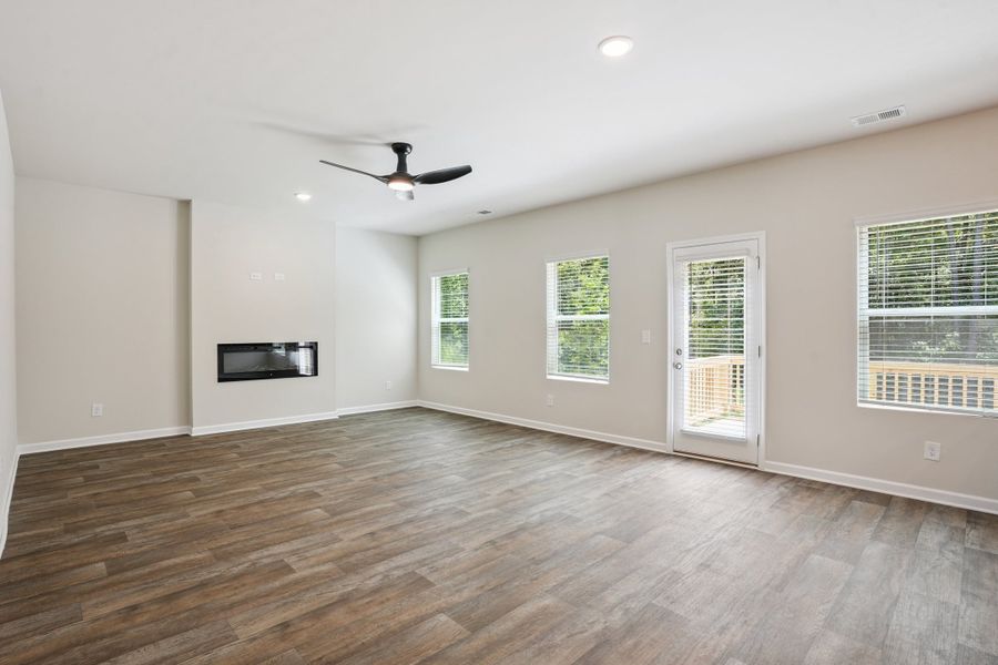 4br New Home in Hogansville, GA.  - Slide 8