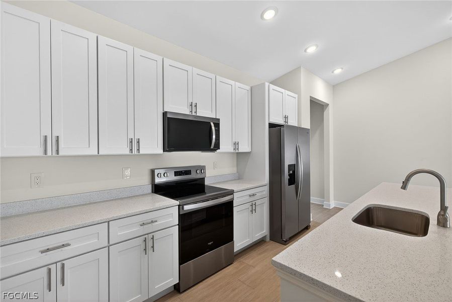 Furnished interior view inside a new home in Cape Coral, Cape Coral (Image 6).