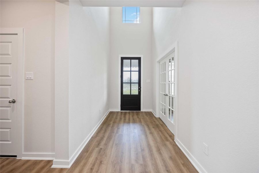 Spacious, unfurnished interior of a new home in , Sealy (Image 11).