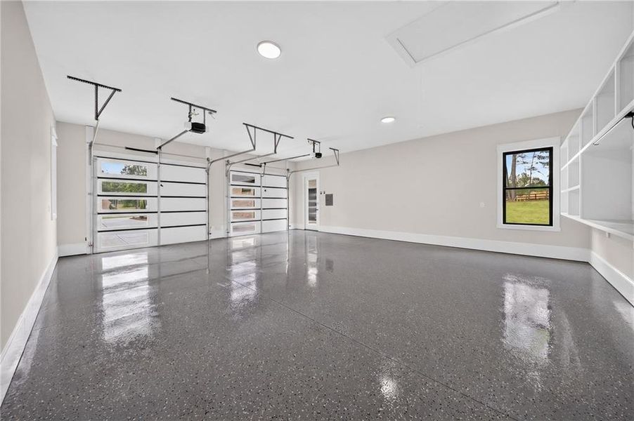 Spacious, unfurnished interior of a new home in , Monroe (Image 71).