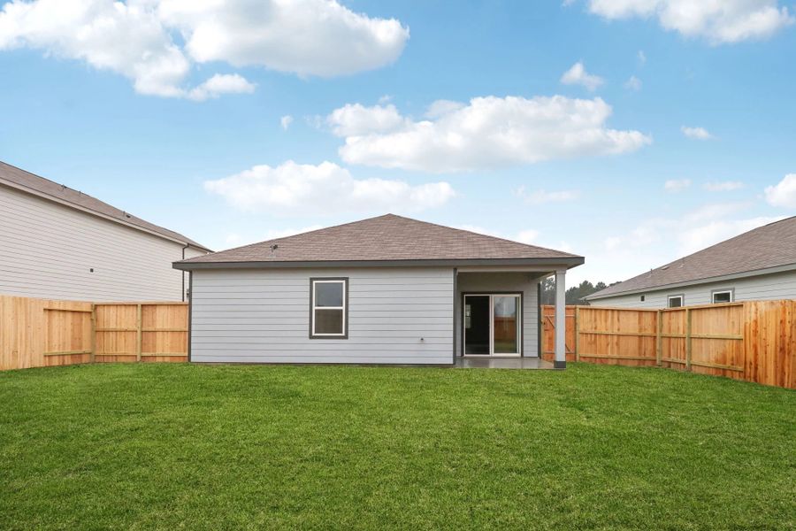 Representative exterior details of a home built from the Falcon by Starlight Homes in Williams Landing, Waller (Image 3).