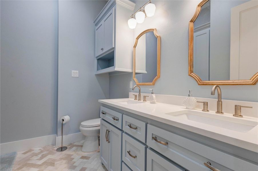 Furnished interior view inside a new home in , Galveston (Image 36).