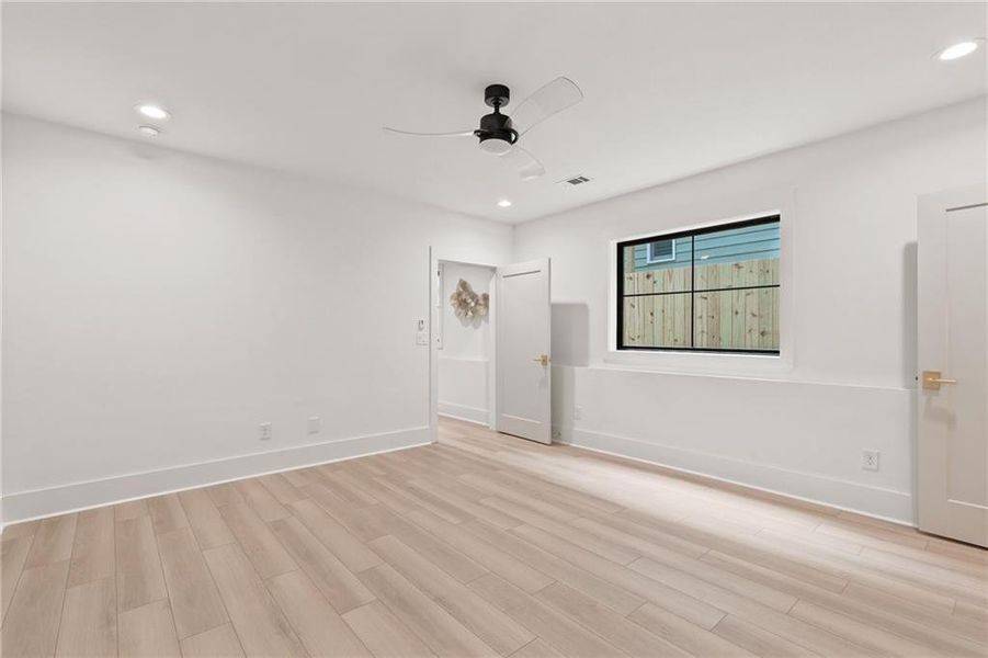 Spacious, unfurnished interior of a new home in , Atlanta (Image 23).