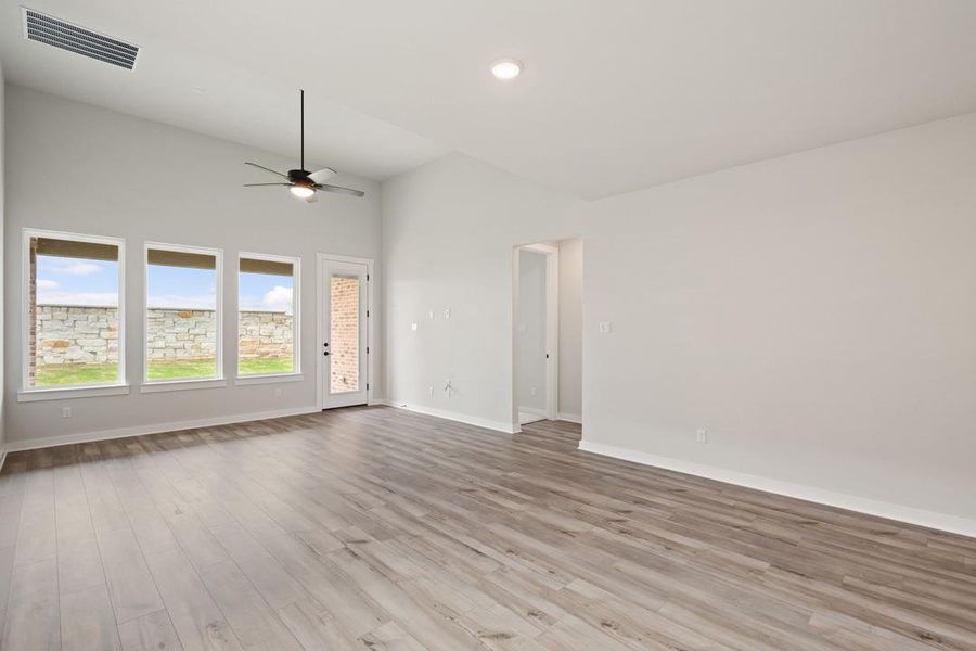 Spacious, unfurnished interior of a new home in Flora, Hutto (Image 28).