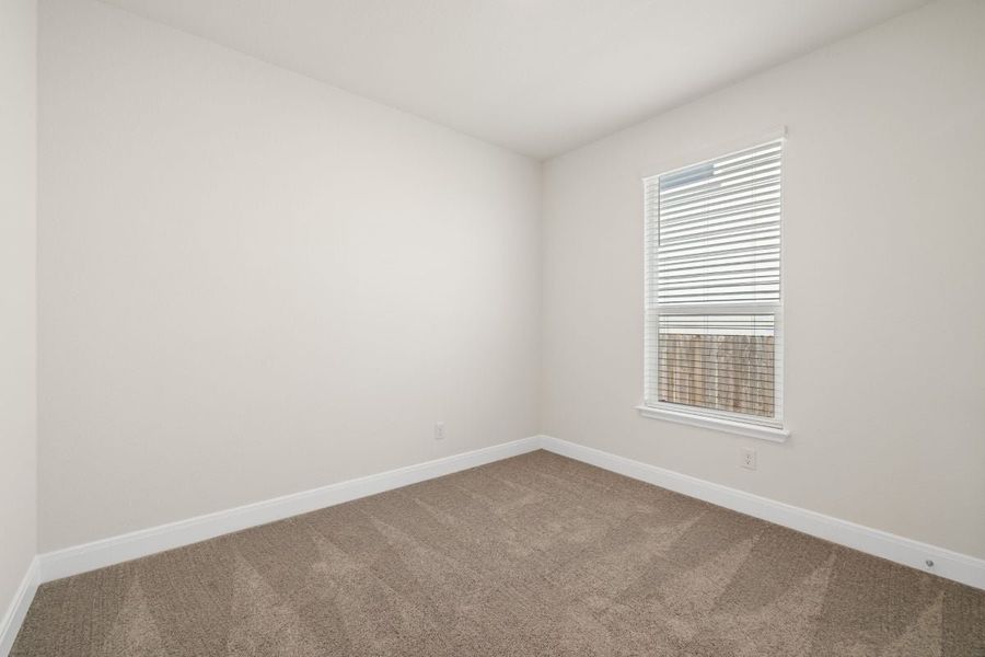 Spacious, unfurnished interior of a new home in Overlook Ranch, Georgetown (Image 23).