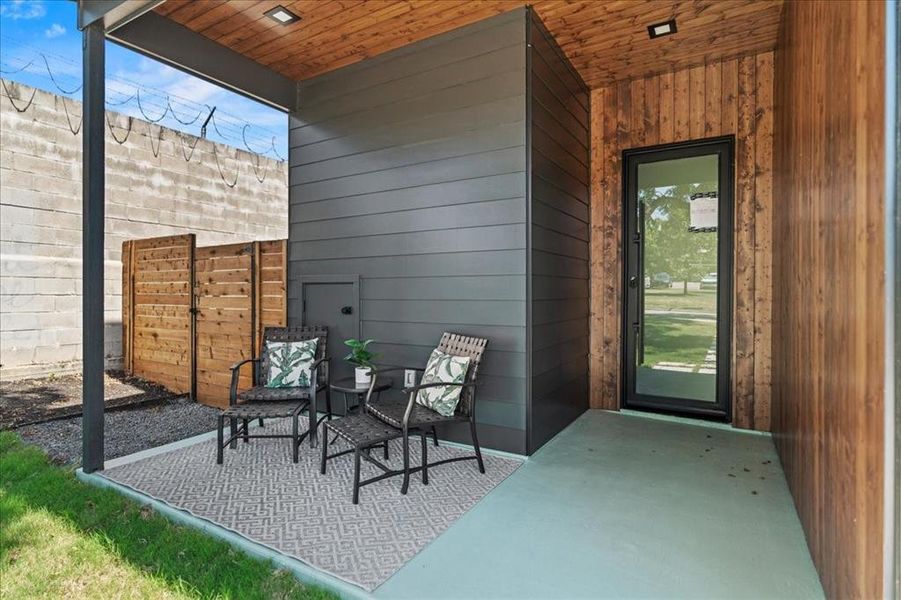 Front Porch & Sitting Area