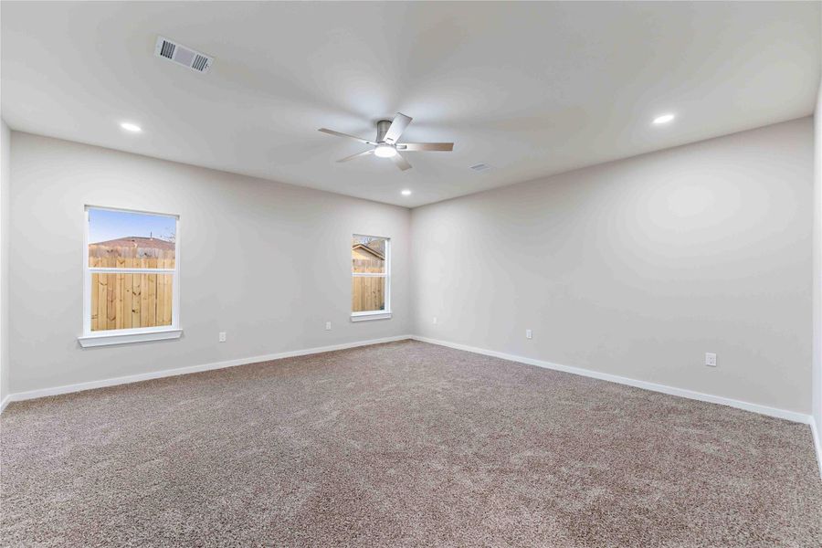 Spacious, unfurnished interior of a new home in , Pasadena (Image 14).