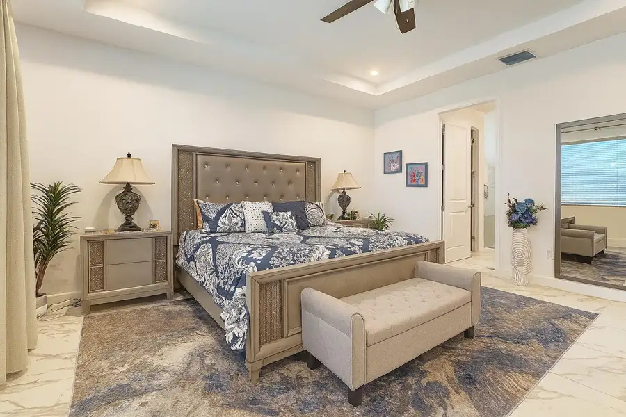 500242FB-3402-47F2-8FB1-B2E6669C2580