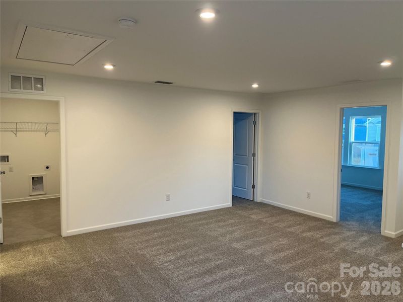 Spacious, unfurnished interior of a new home in Parkside Crossing, Charlotte (Image 14).