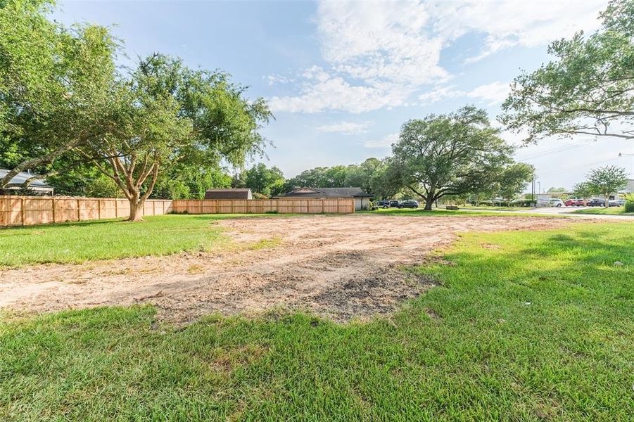 Image 6 of a home in .