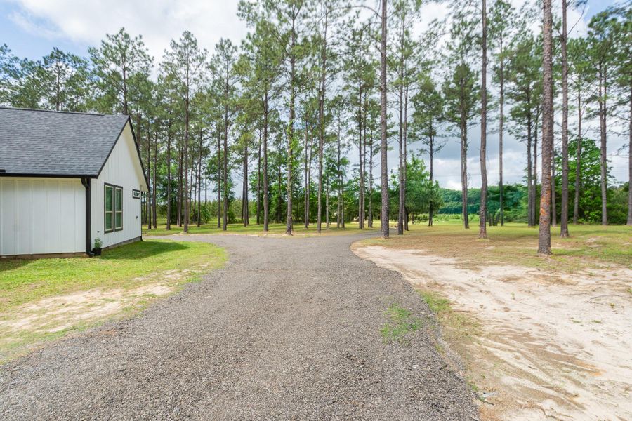 Exterior details and patio area of a home in , Livingston (Image 4).