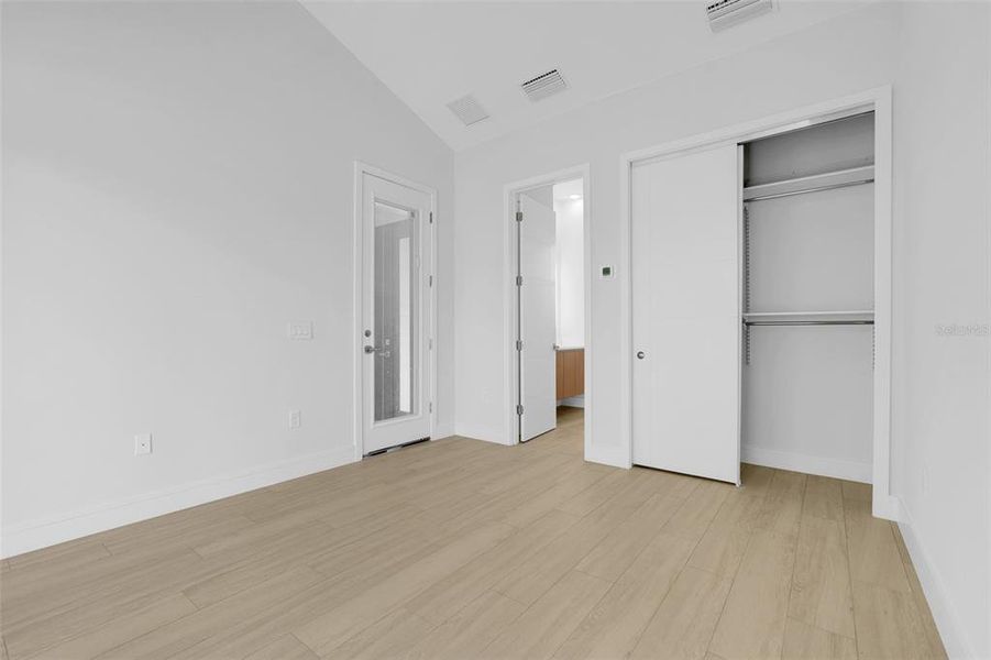 Spacious, unfurnished interior of a new home in Hampton Green at Providence, Davenport (Image 37).