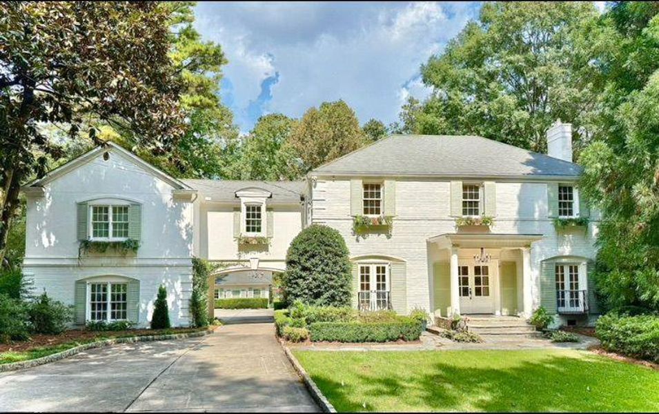 Image 4 of a home in . Image 4 of a home in .