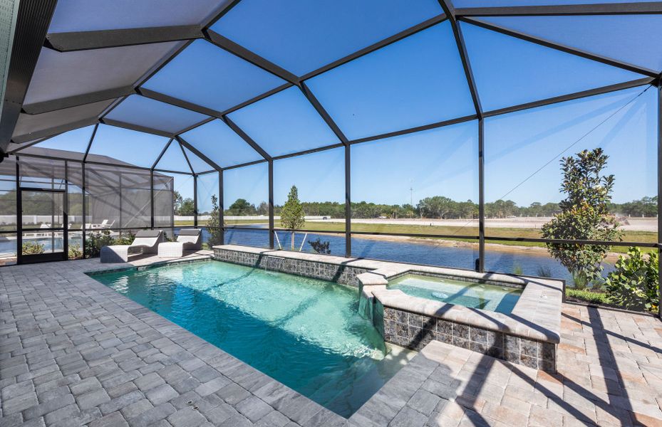 Screened-in lanai with pool