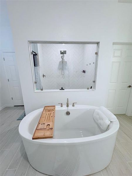 Close-up of interior finishes inside a home in Storey Creek, Kissimmee (Image 22). Close-up of interior finishes inside a home in Storey Creek, Kissimmee (Image 22).