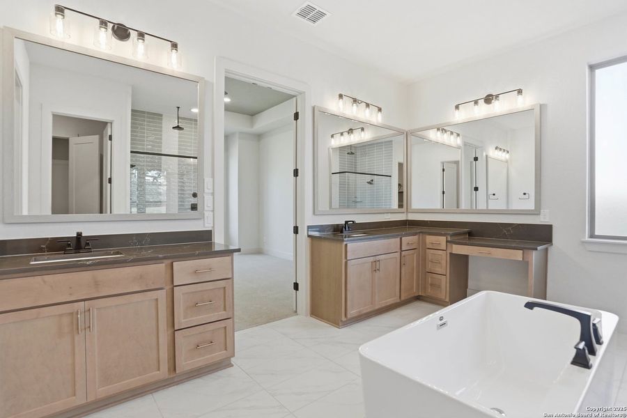 Furnished interior view inside a new home in Kinder Ranch 70's, San Antonio (Image 8).