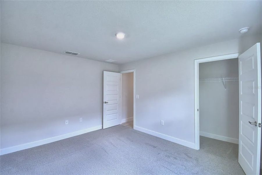 Spacious, unfurnished interior of a new home in Lake Juliana Estates, Auburndale (Image 24).