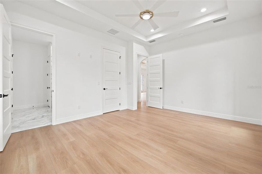 Spacious, unfurnished interior of a new home in , Dunnellon (Image 26). Spacious, unfurnished interior of a new home in , Dunnellon (Image 26).