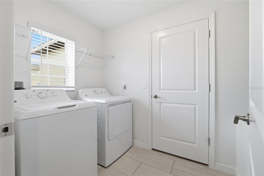 Furnished interior view inside a new home in , Zephyrhills (Image 8).