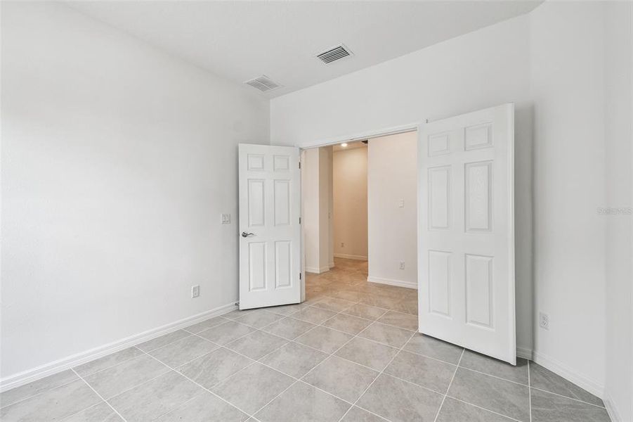 Spacious, unfurnished interior of a new home in Sweetwater at Lakewood Ranch, Lakewood Ranch (Image 9).