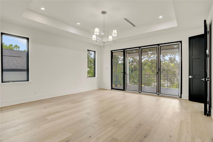Spacious, unfurnished interior of a new home in , Houston (Image 18).