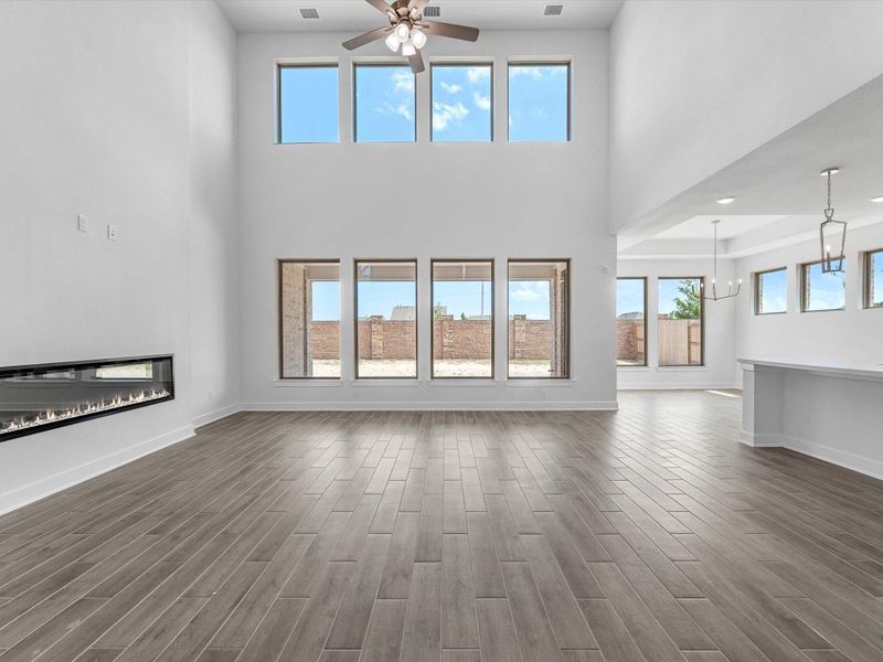 Spacious, unfurnished interior of a new home in Lago Mar - 60', Texas City (Image 20). Spacious, unfurnished interior of a new home in Lago Mar - 60', Texas City (Image 20).