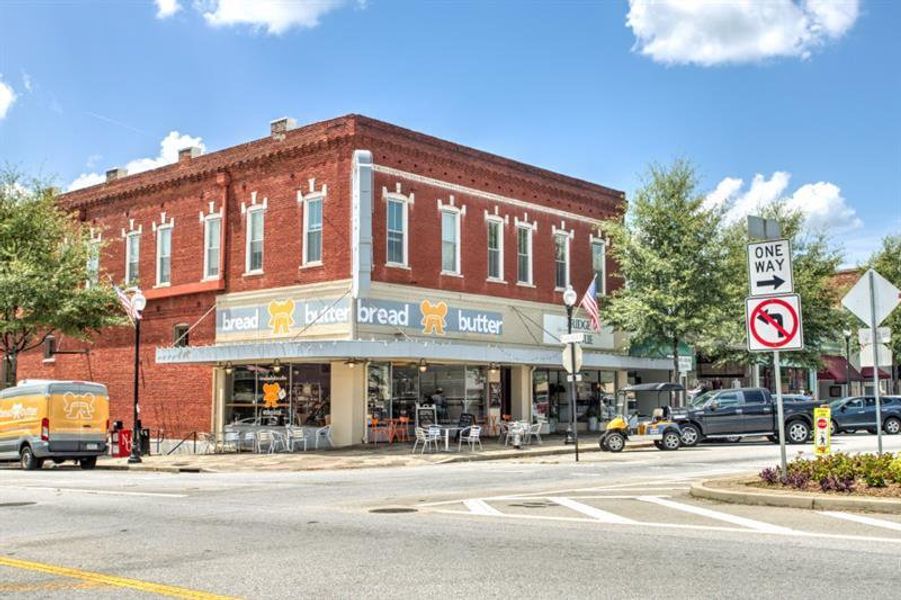 Image 62 of a home in Pinegate.