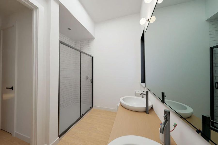 Spacious secondary bathroom Spacious secondary bathroom