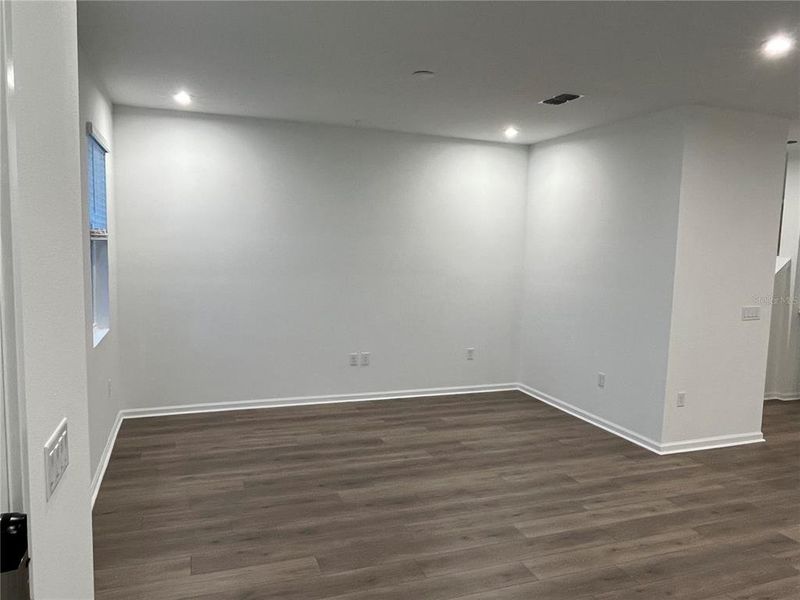 Spacious, unfurnished interior of a new home in Meridian Parks, Orlando (Image 14).