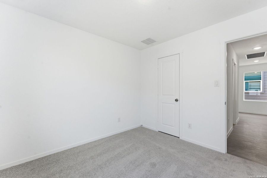 Spacious, unfurnished interior of a new home in , New Braunfels (Image 12).