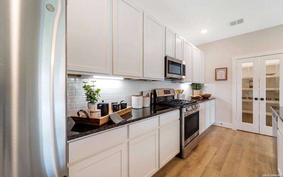 Furnished interior view inside a new home in Laurel Vistas, San Antonio (Image 12). Furnished interior view inside a new home in Laurel Vistas, San Antonio (Image 12).