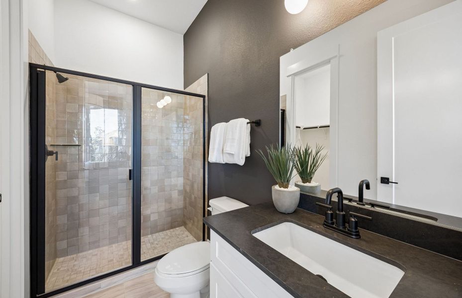 Representative furnished interior of a home built from the Ferris by Pulte Homes in Ryehill, Rosenberg (Image 18).