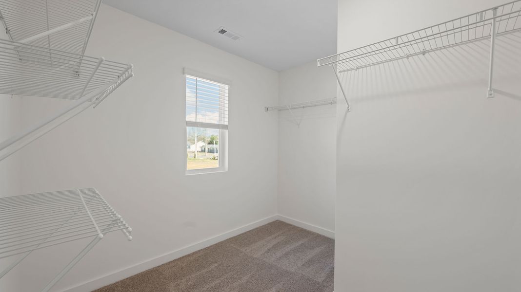 Spacious, unfurnished interior of a new home in Evergreen Landing, Rossville (Image 21).