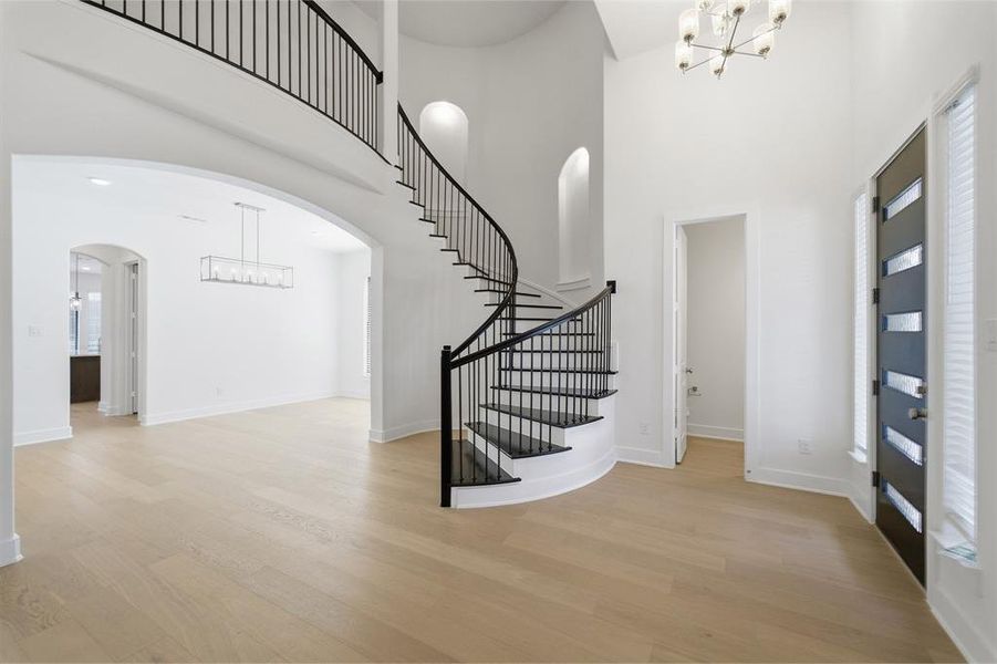 Spacious, unfurnished interior of a new home in Sonoma Verde, Rockwall (Image 22). Spacious, unfurnished interior of a new home in Sonoma Verde, Rockwall (Image 22).