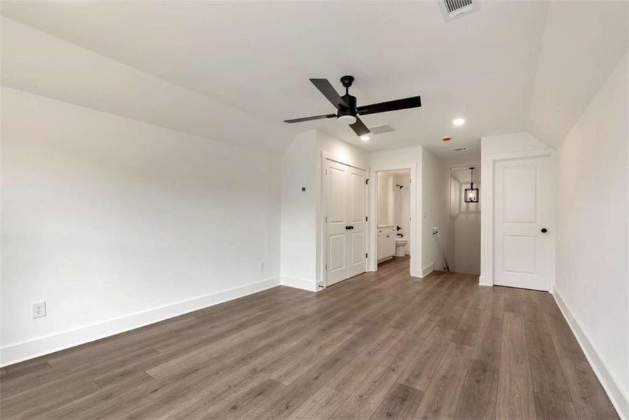Spacious, unfurnished interior of a new home in , Maysville (Image 35).