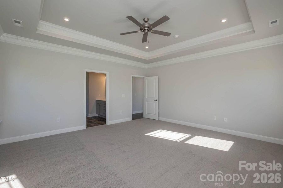Spacious, unfurnished interior of a new home in Cardiff Glyn, Catawba (Image 20).