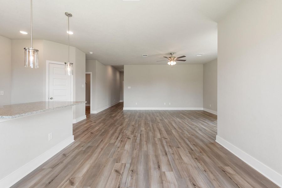 Spacious, unfurnished interior of a new home in , Brenham (Image 21).